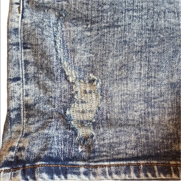 Indigo Rein Distressed Jean Shorts - Picture 13 of 14